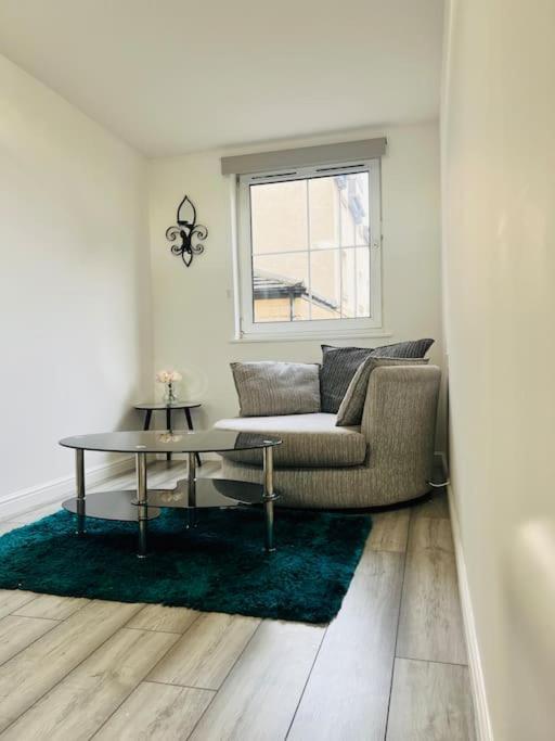 Superb 2 Bedroom Apartment With Free Parking Edinburgh Eksteriør bilde